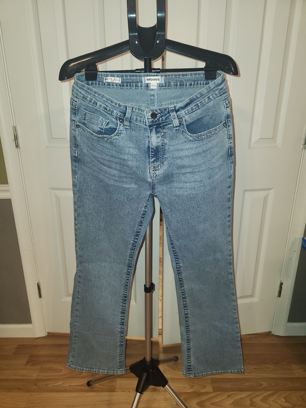 Vigoss Women's Light Wash Flared Jeans - Washed Blue